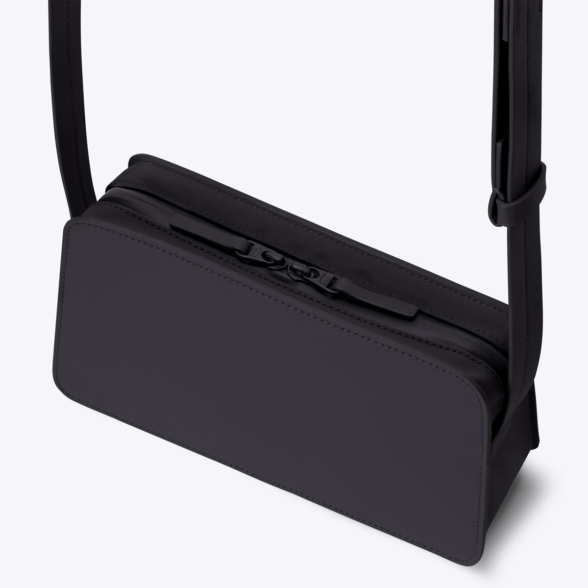 ucon-acrobatics-kiomi-shoulder-bag image 4
