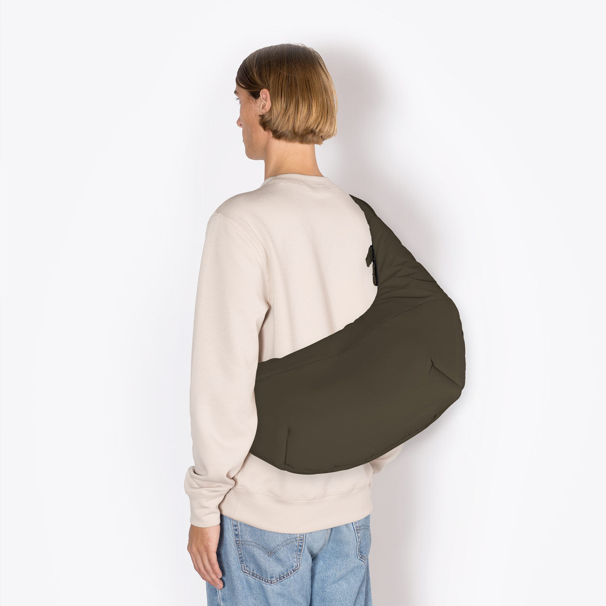 ucon-acrobatics-shota-puffy-bag-croissant-tasche-moss-series image 5