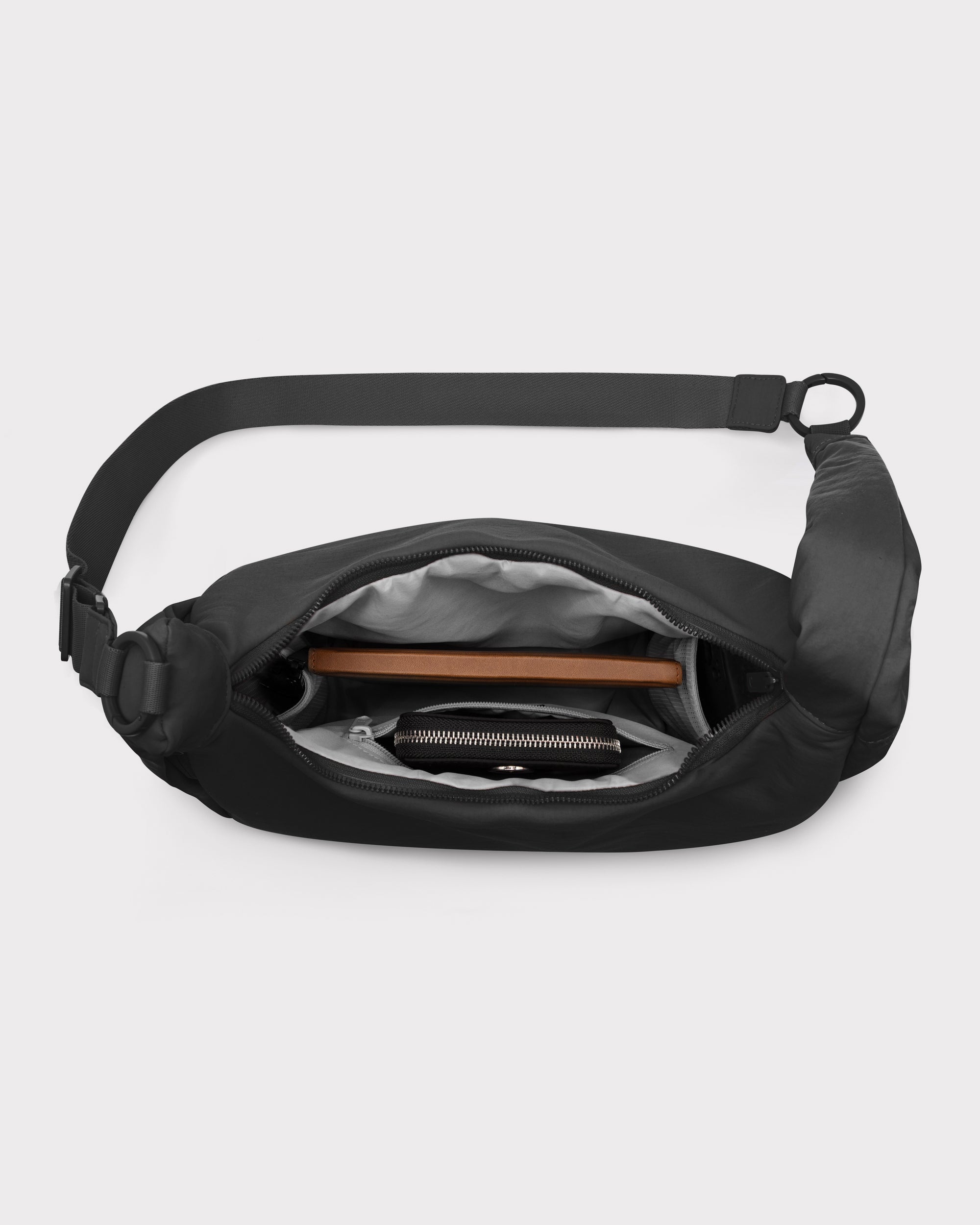 johnny-urban-mary-crossbody-bag-schultertasche-damen-aus-recycling-material image 5