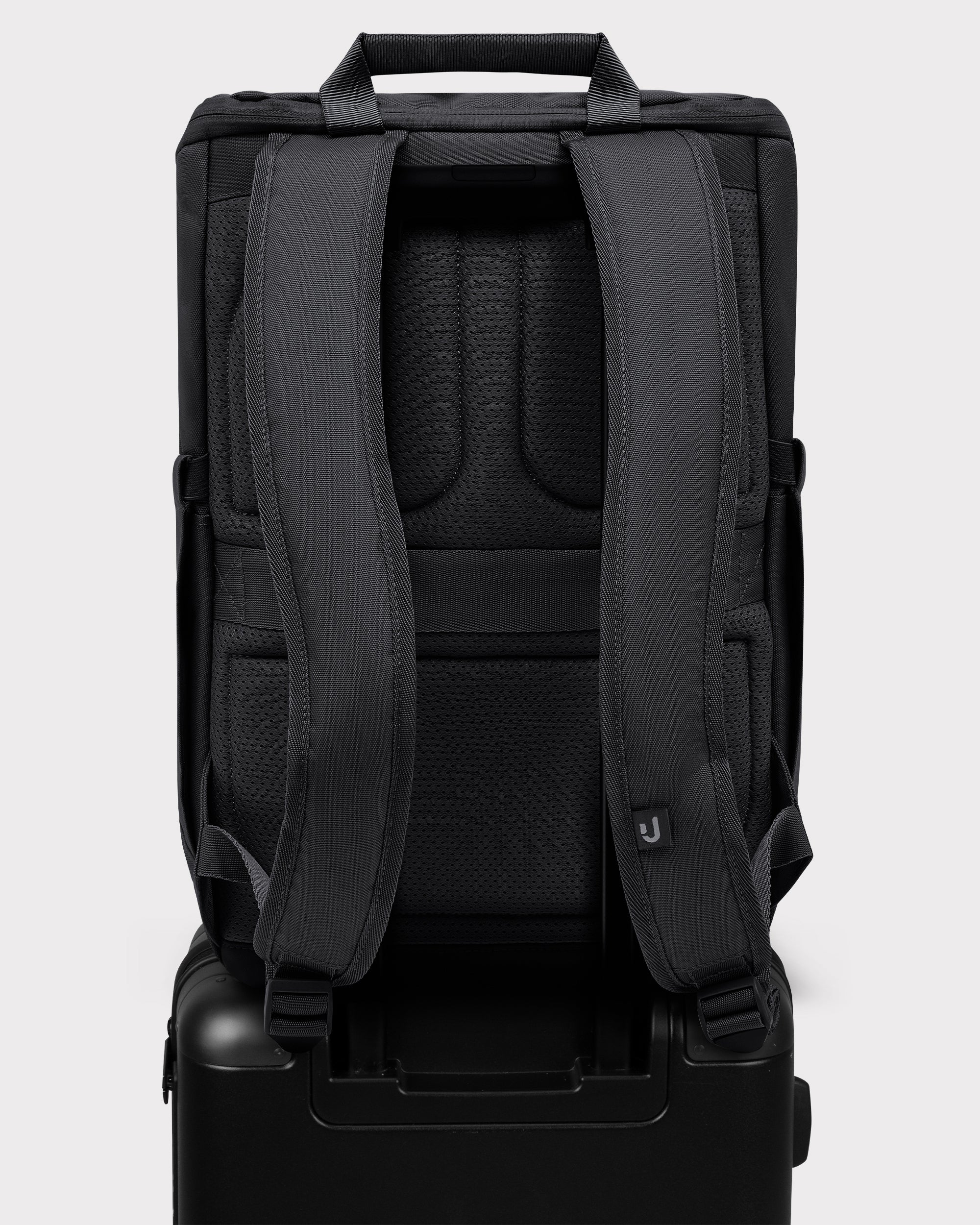 johnny-urban-business-rucksack-finn-medium-laptop-16-zoll image 8