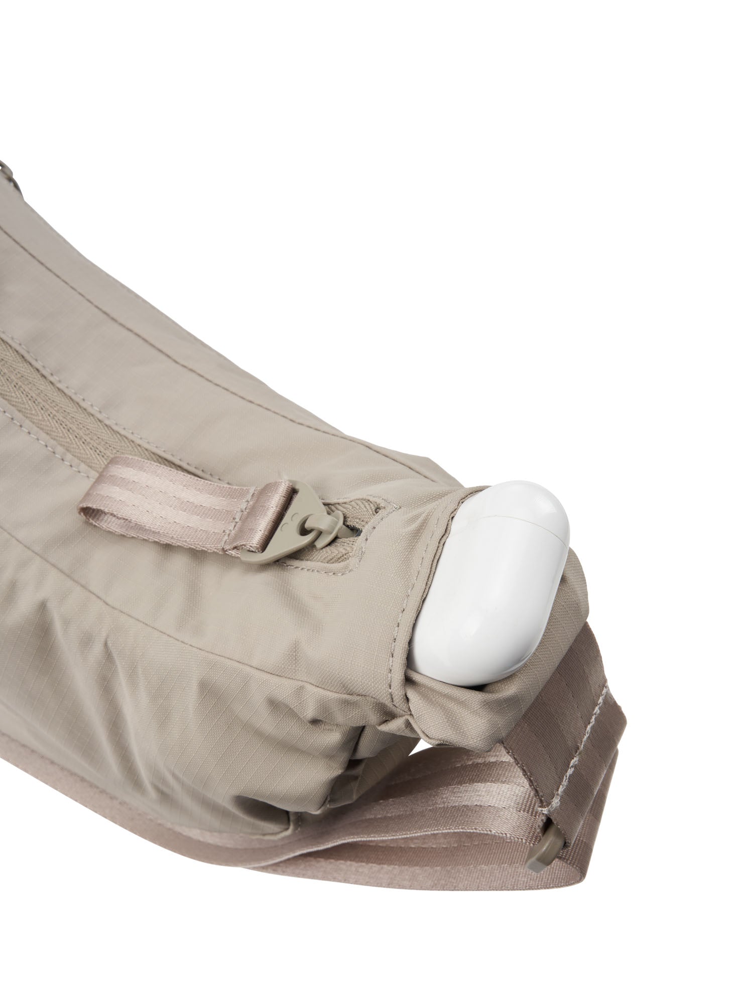 pinqponq-krumm-small-umh-ngetasche-pure-taupe image 6