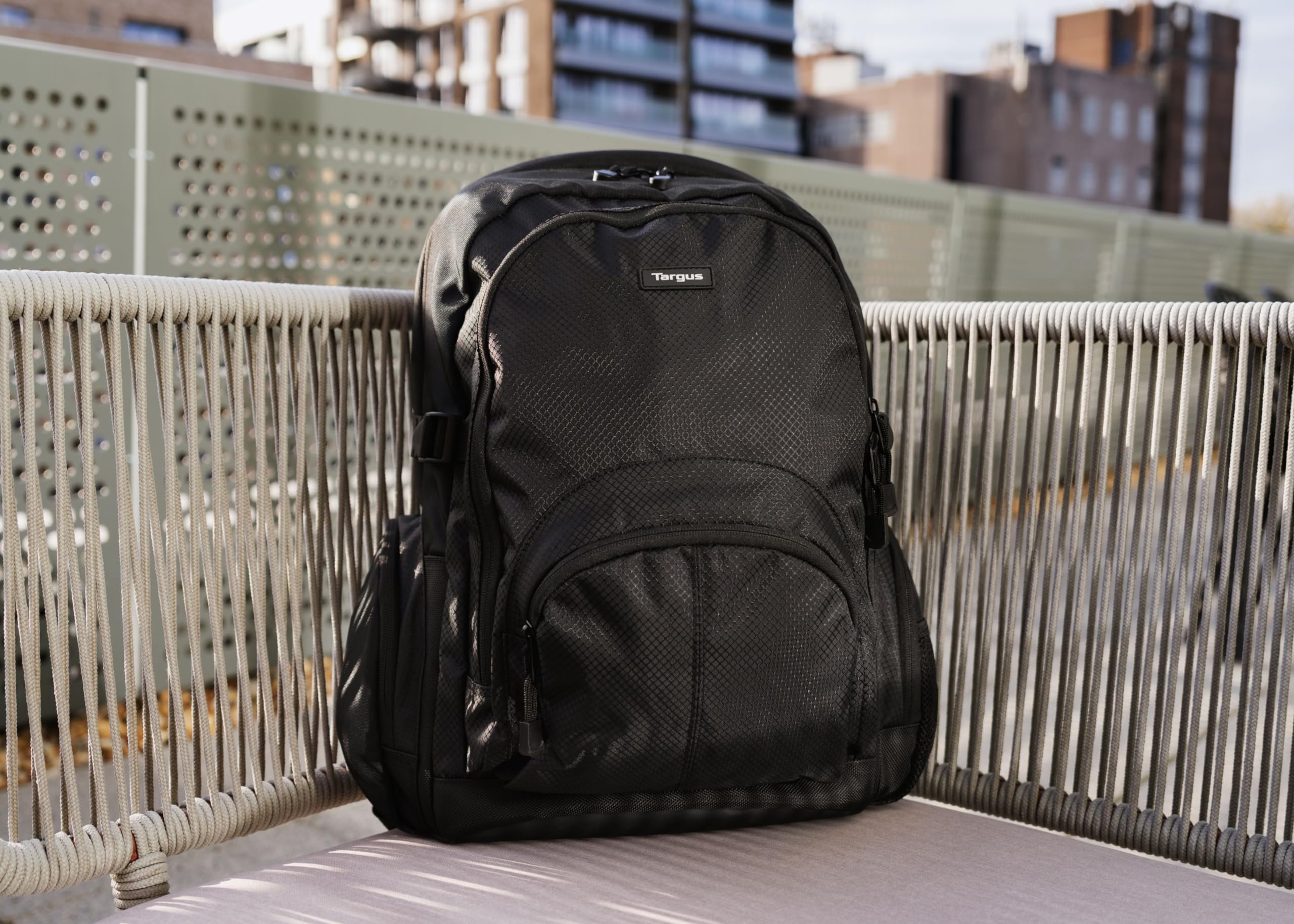 targus-classic-laptop-rucksack-business image 2