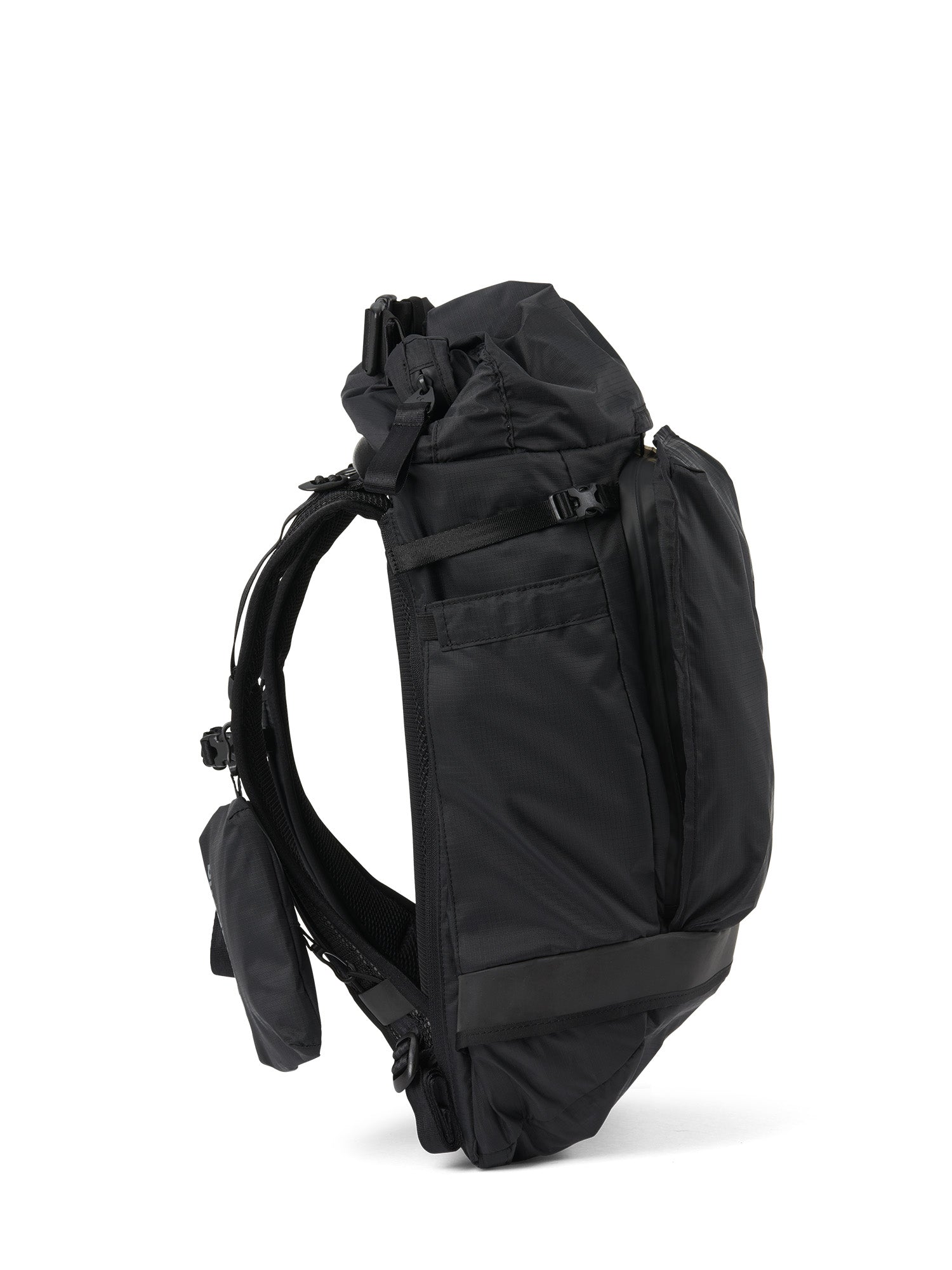 pinqponq-komut-medium-bike-rucksack-pure-black image 2