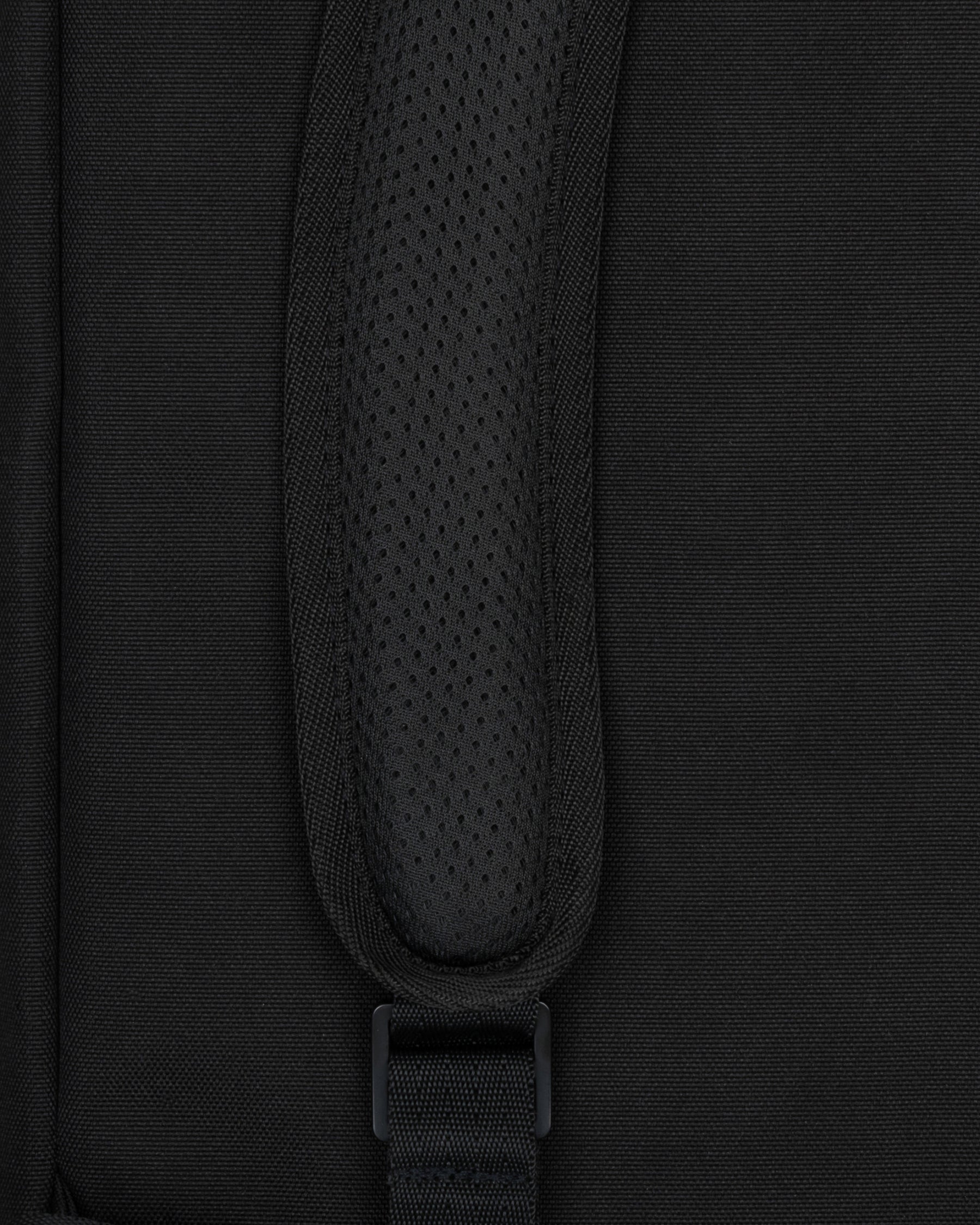 johnny-urban-robin-medium-rolltop-rucksack-mit-16-zoll-laptopfach-2 image 5