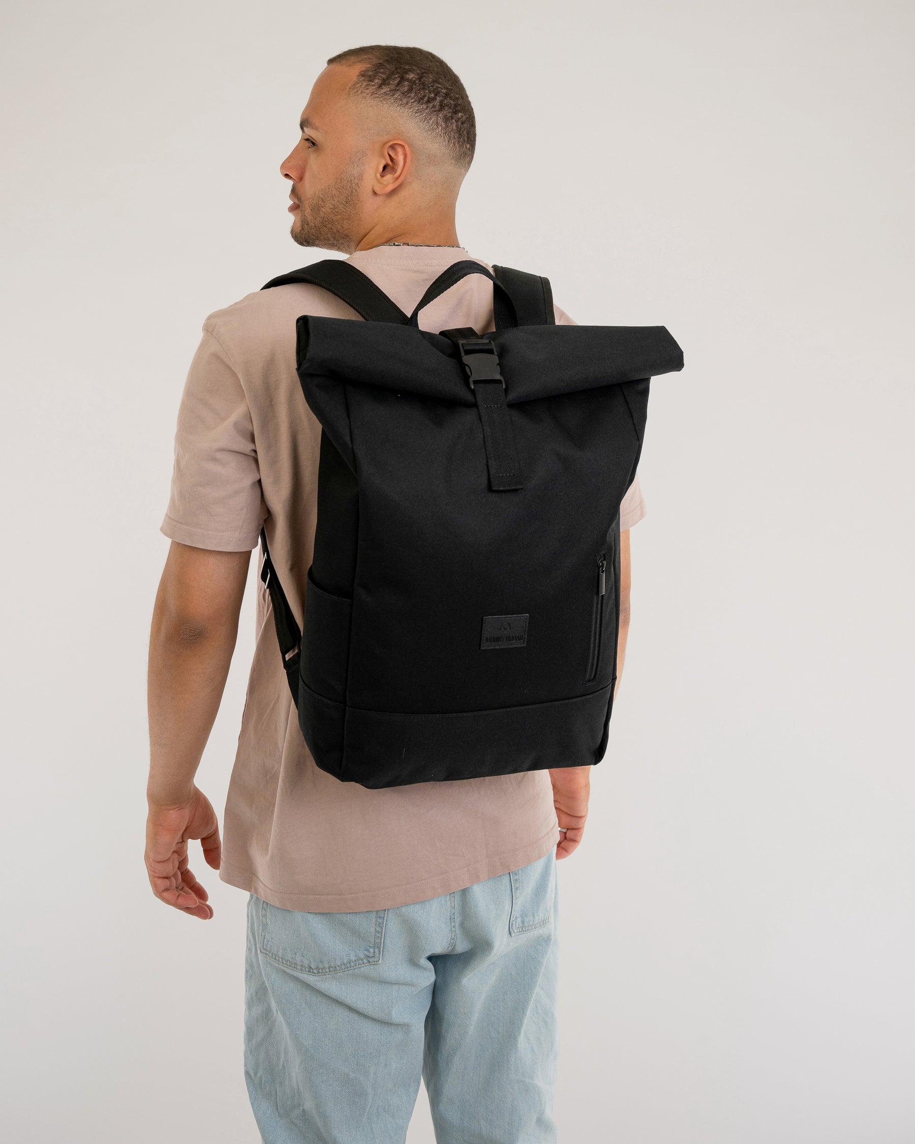 johnny-urban-rolltop-rucksack-robin-large-mit-16-zoll-laptopfach image 2